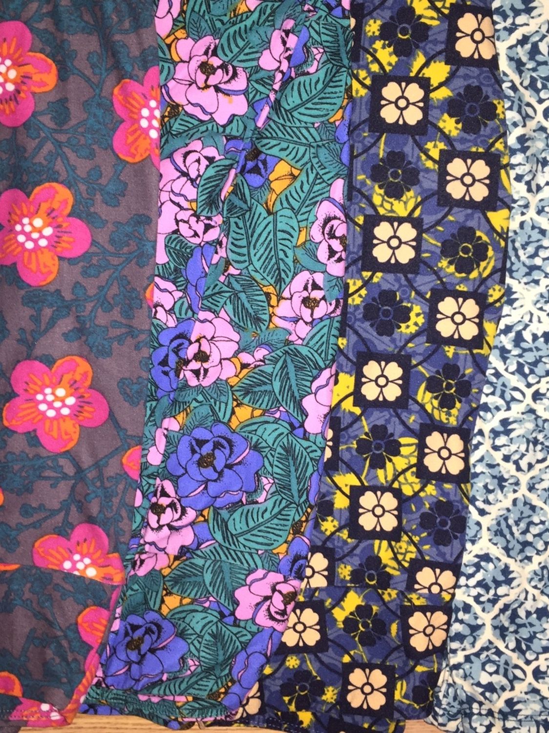 LuLaRoe Leggings all 4 for 15 OS