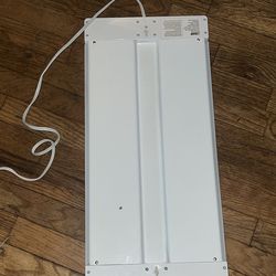 Full spectrum LED grow light fixture.