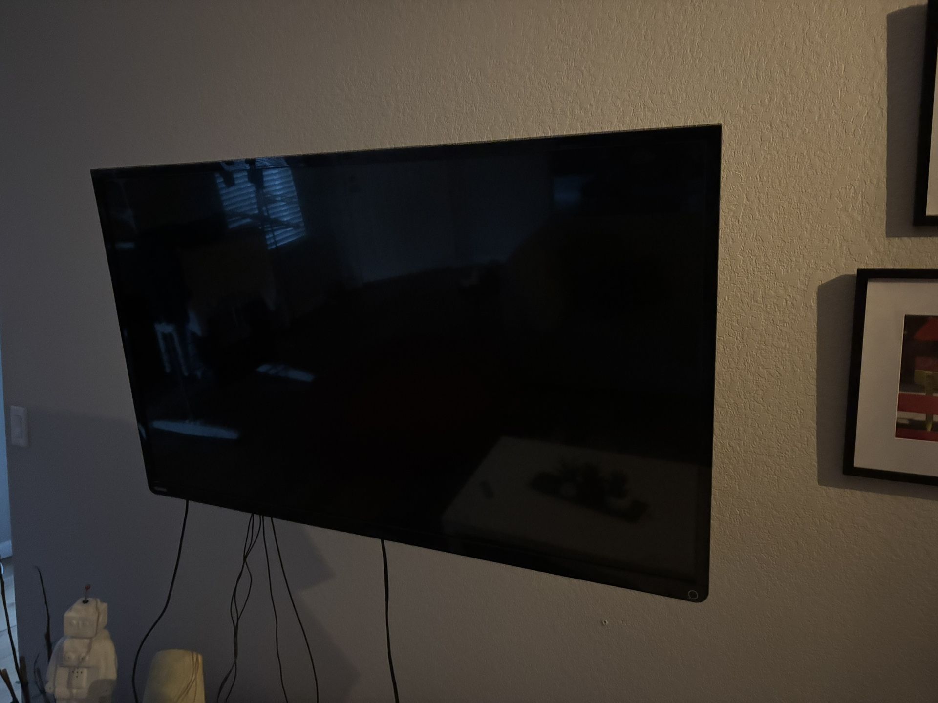 Tv With Wall Mount