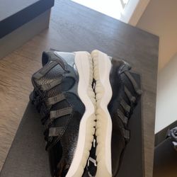 Jordan 11 Low Preschool Size 3