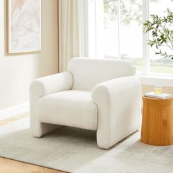 Accent Chair in Boucle/White