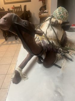Camel Decor