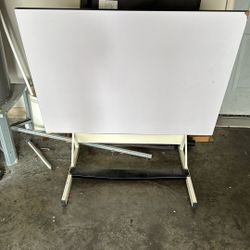 Adjustable Art/sketch Table