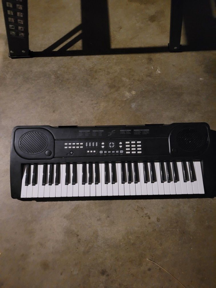 Key Board. Battery Powered