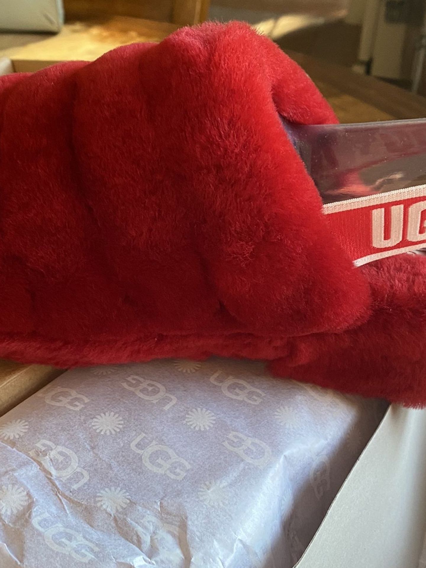 Women’s UGG Slippers Size 8