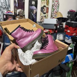 Dr Martens Boots For Girl 