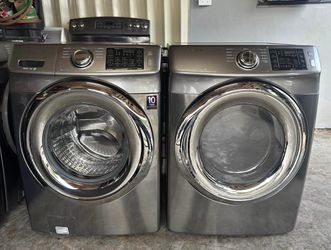 SAMSUNG WASHER AND DRYER STACKABLE. FIRST COME FIRST SERVE  PRICE : 680
