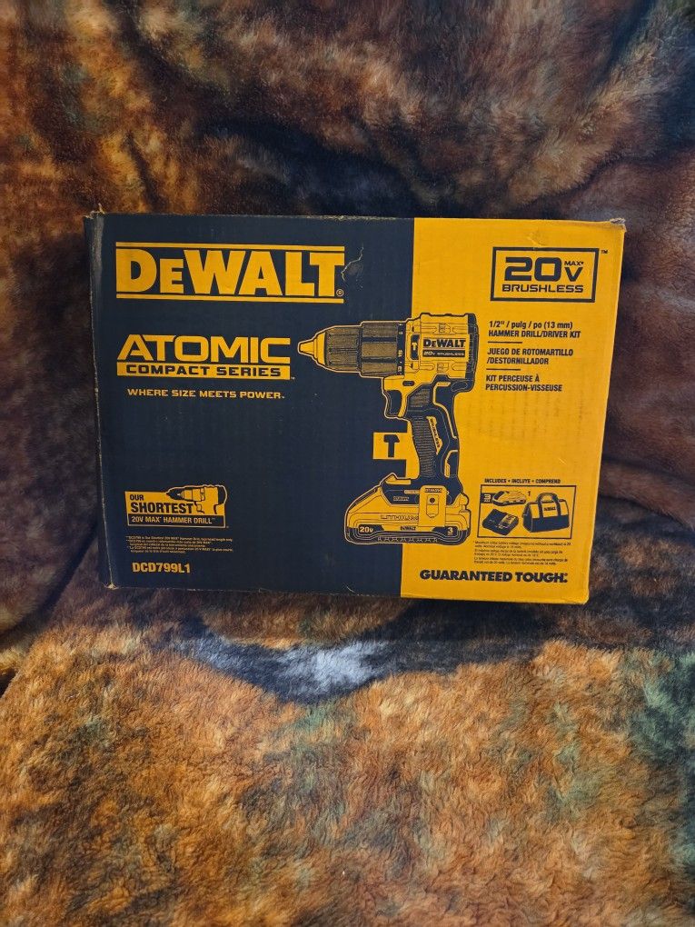 ATOMIC 20-Volt Lithium-Ion Cordless 1/2 in. Compact Hammer Drill with 3.0Ah Battery, Charger and Bag Retail Price $190