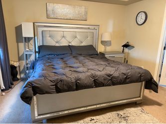 King Sized Bedroom Set GREAT deal
