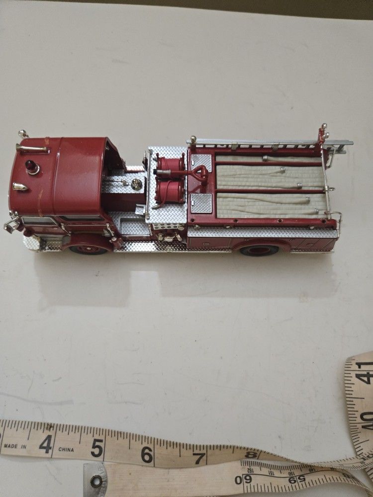 CORGI VINTAGE 1960 MACK C FIRE PUMPER