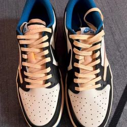 Travis Scott Fragment Design Jordan Air 1 Low OG SP - Reverse Hook 2.0 - Tri-Party Collaboration - Lightning - Low Top Basketball Shoe
