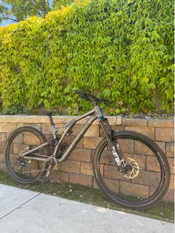 2022 Specialized StumpJumper EVO