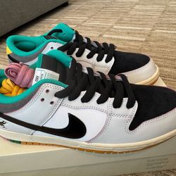 Nike SB Dunk Low CSEF "White Clear Emerald"  