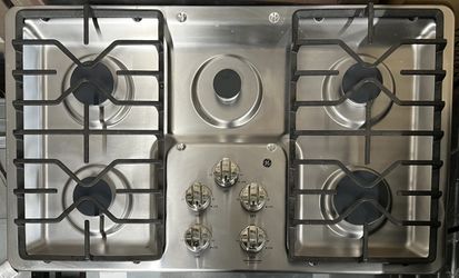 GE Cooktop Gas JGP3036SLSS 00610 .