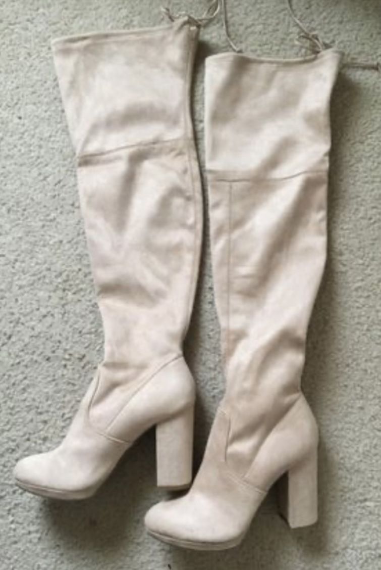 Brand new!! ZigiSoho Women's stretch faux suede high boots on heels light pink/beige size 8,5