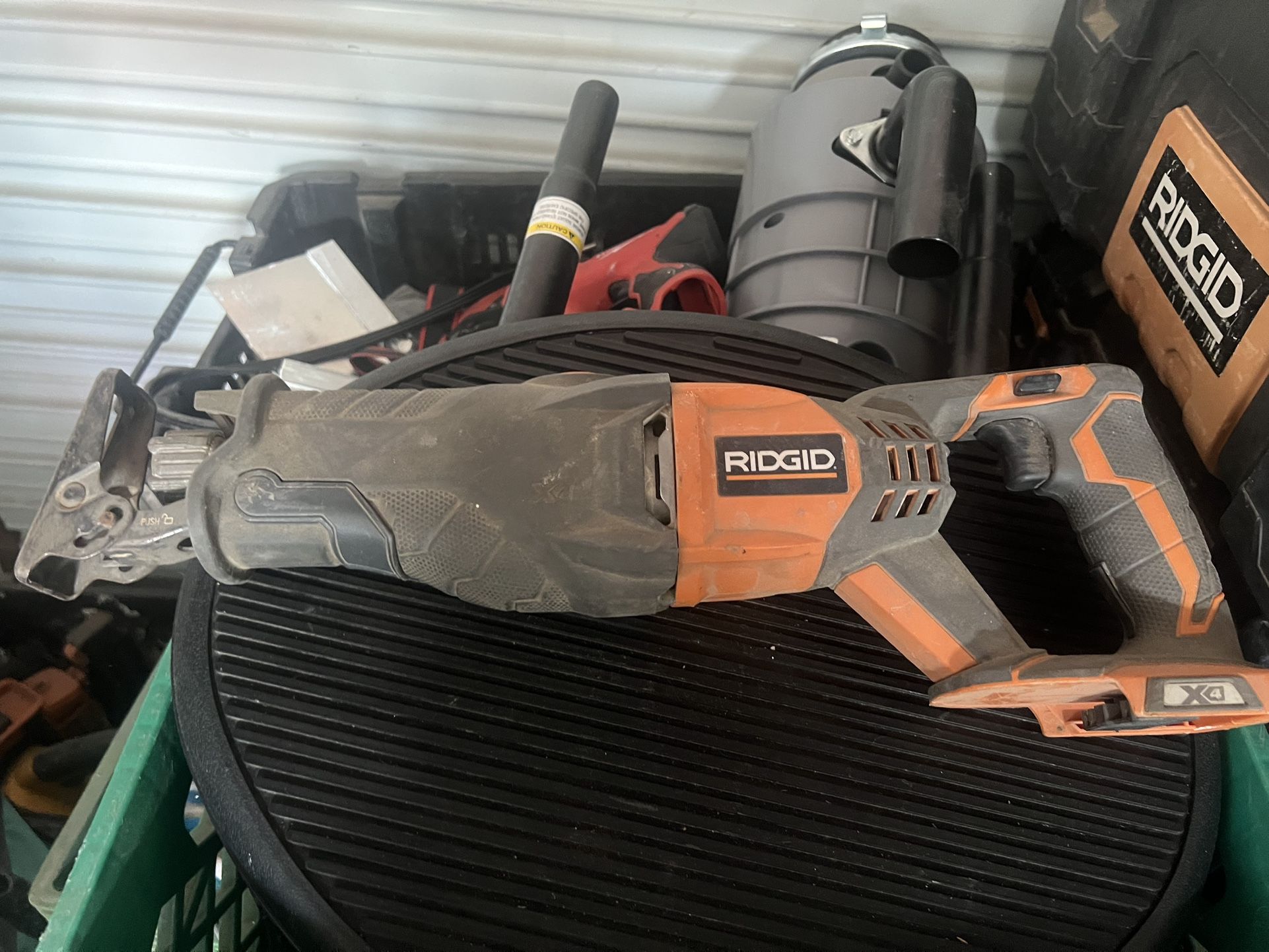 RIDGID 18 V X4 Reciprocating Saw