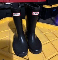 Kids hunters rain boots size 12C
