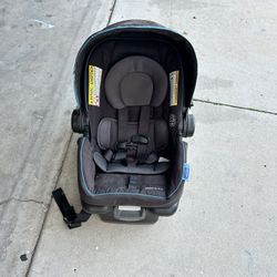 FREE XL BASINET/ GRACO CARSEAT 