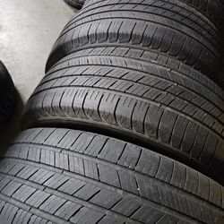 (FOUR) 235 60 17 MICHELIN TIRES $200 INSTALLED 