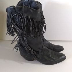 Vintage Ladies Dingo Black Leather Fringe Western Boots Size 7 1/2 Boho Distressed Very Worn
