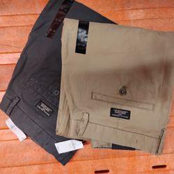 Two Mens New With Tags Banana Republic 30+32 Paints
