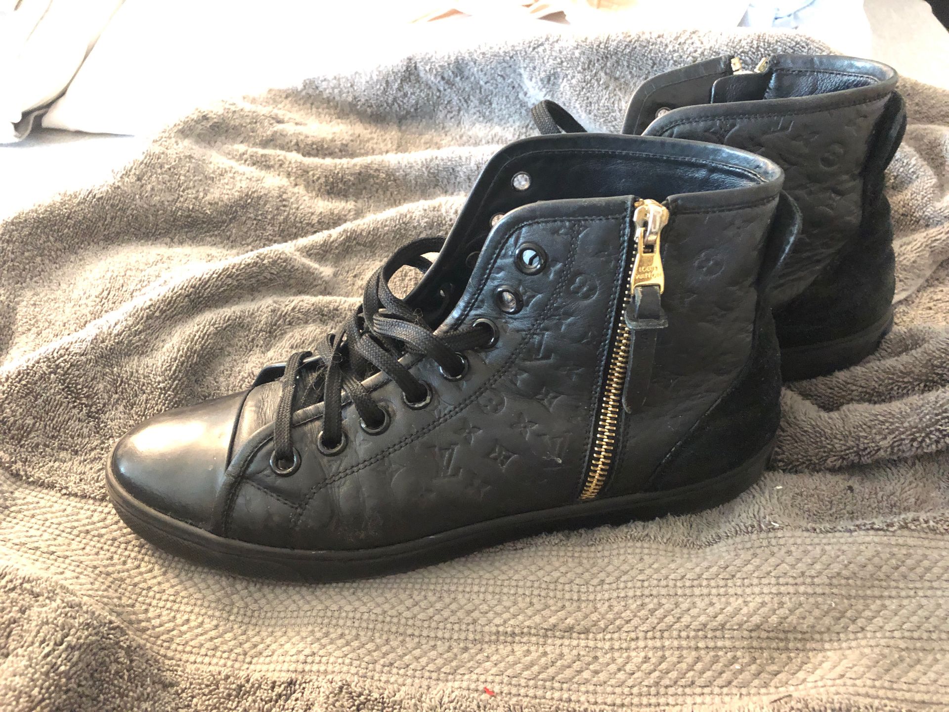 Louis Vuitton Squad Sneaker Boot for Sale in New York, NY - OfferUp