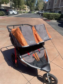 Bob Double Stroller Pro In Excellent Condition 