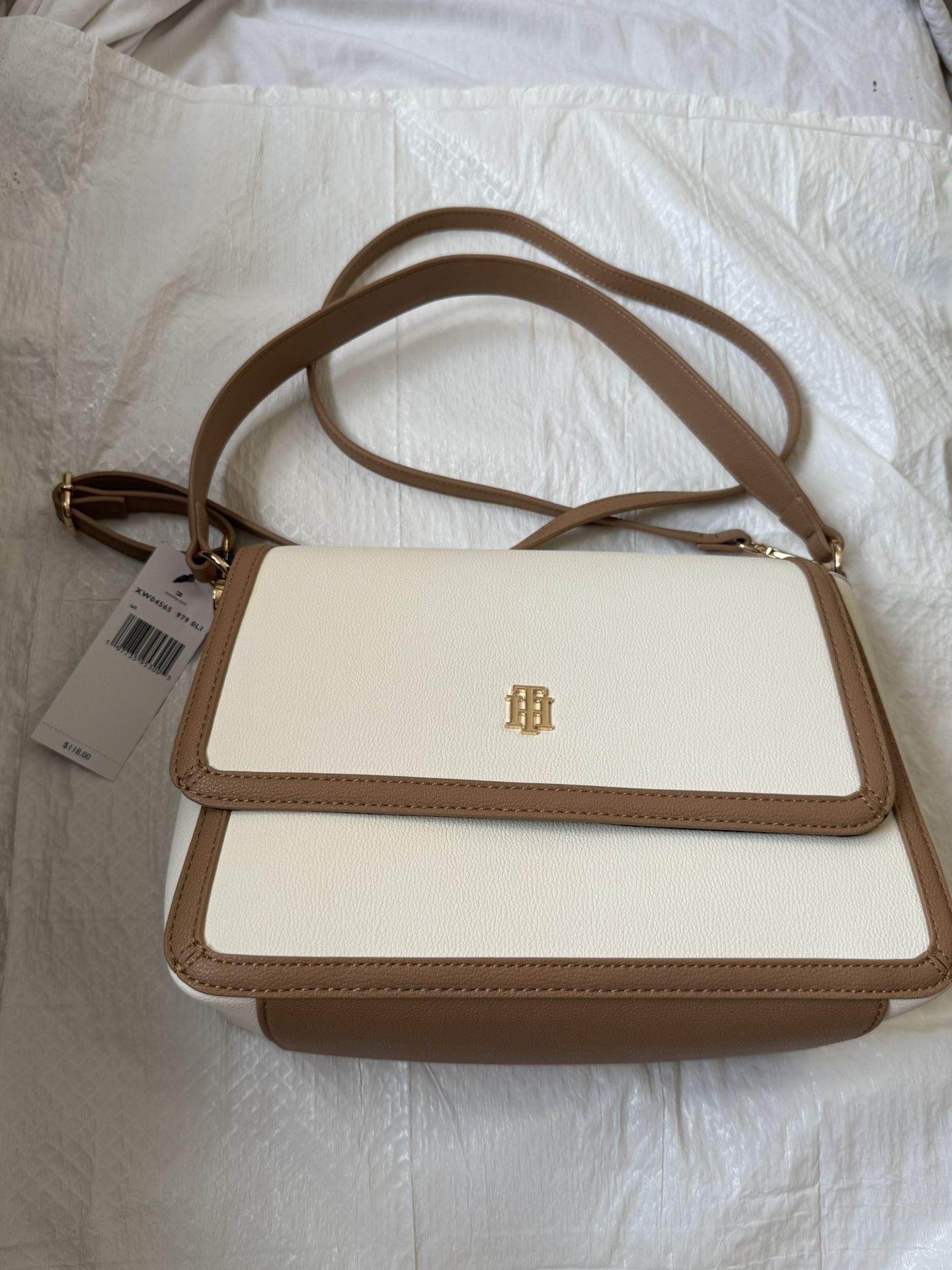 Tommy Hilfiger Women's Flap Crossbody Hand Bag Brand New