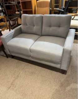 GREY VELVET LOVESEAT 🛋️🩶