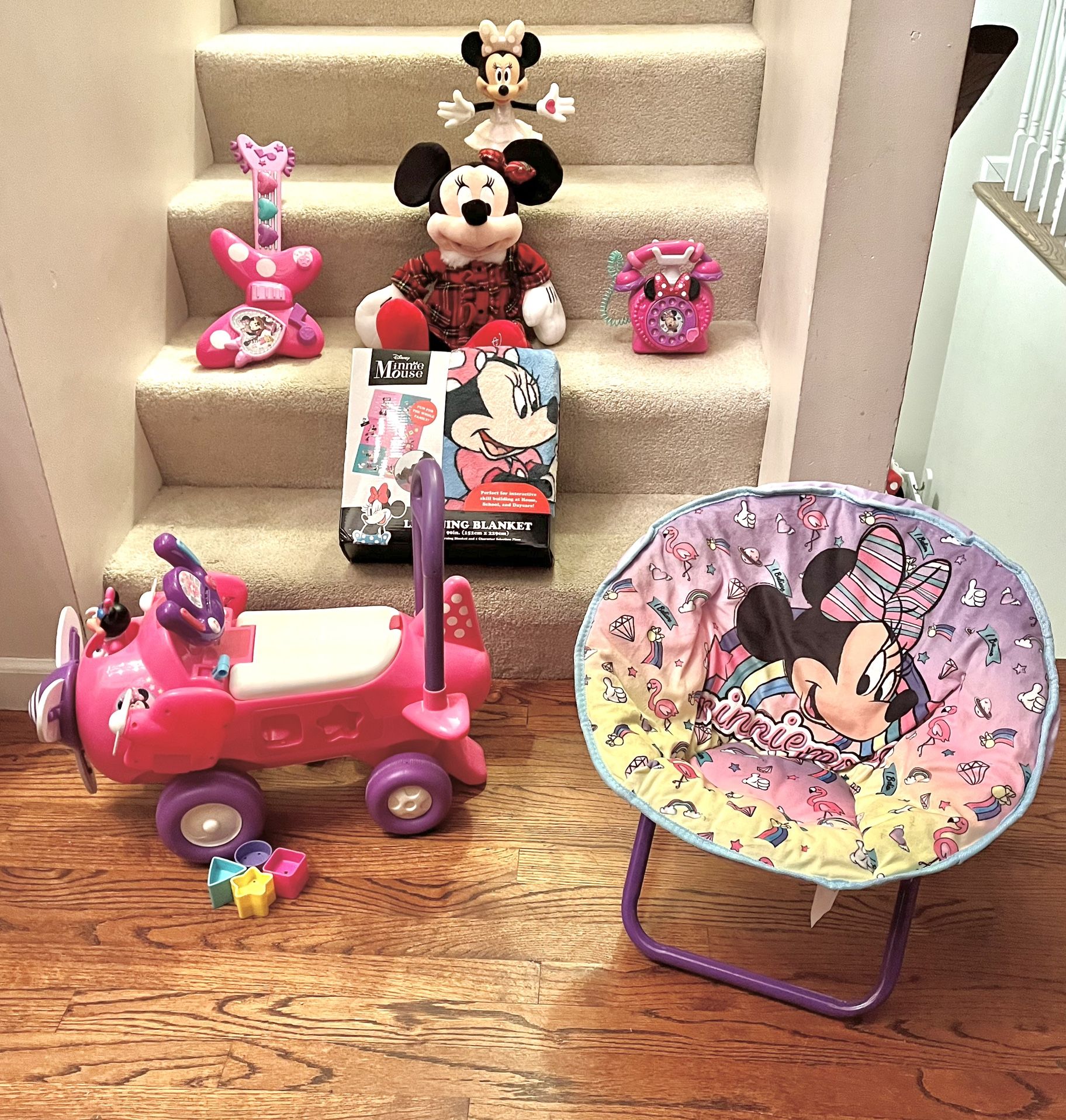 Lot Of Minnie Mouse Toys. Ride-On With sounds, Lights & Shapes, Comfy Chair, Phone, Guitar, New Learning Blanket, Soft Minnie & Light Up Minnie ($65)