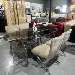 5 PIECE DINING TABLE SET MATBLE TOO BLACK AND WHITE CHROME LEG GRAY CHAIRS