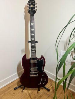 Epiphone SG Standard / G-400 Electric Guitar Red Cherry Color Black Pickguard Year 2010