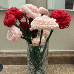 Handmade Finger Crochet Yarn Roses — Red & Blush Bouquet 
