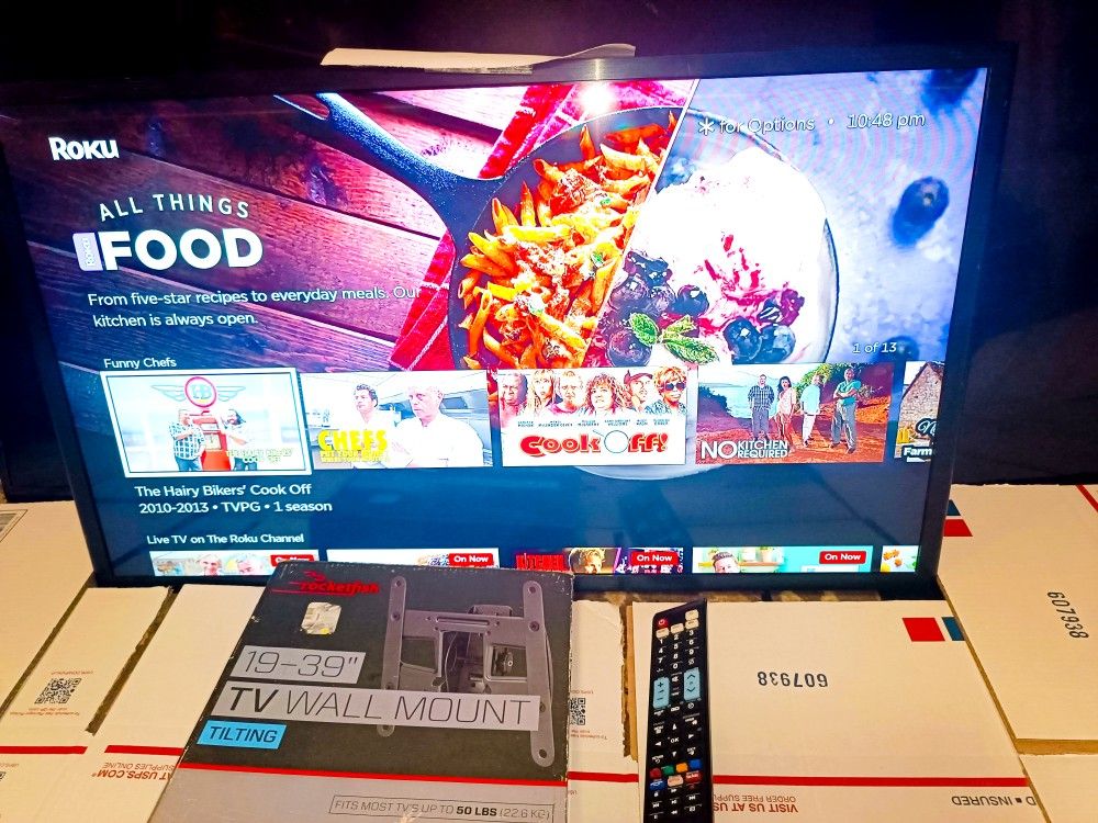 32' Samsung Smart TV+Remote+Mount LOT