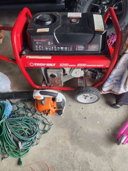 Generator low hours 120 volt and 240 volt