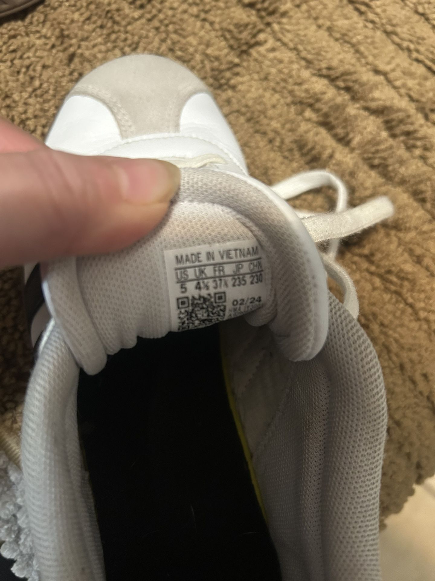 Adidas Sneakers Size 5