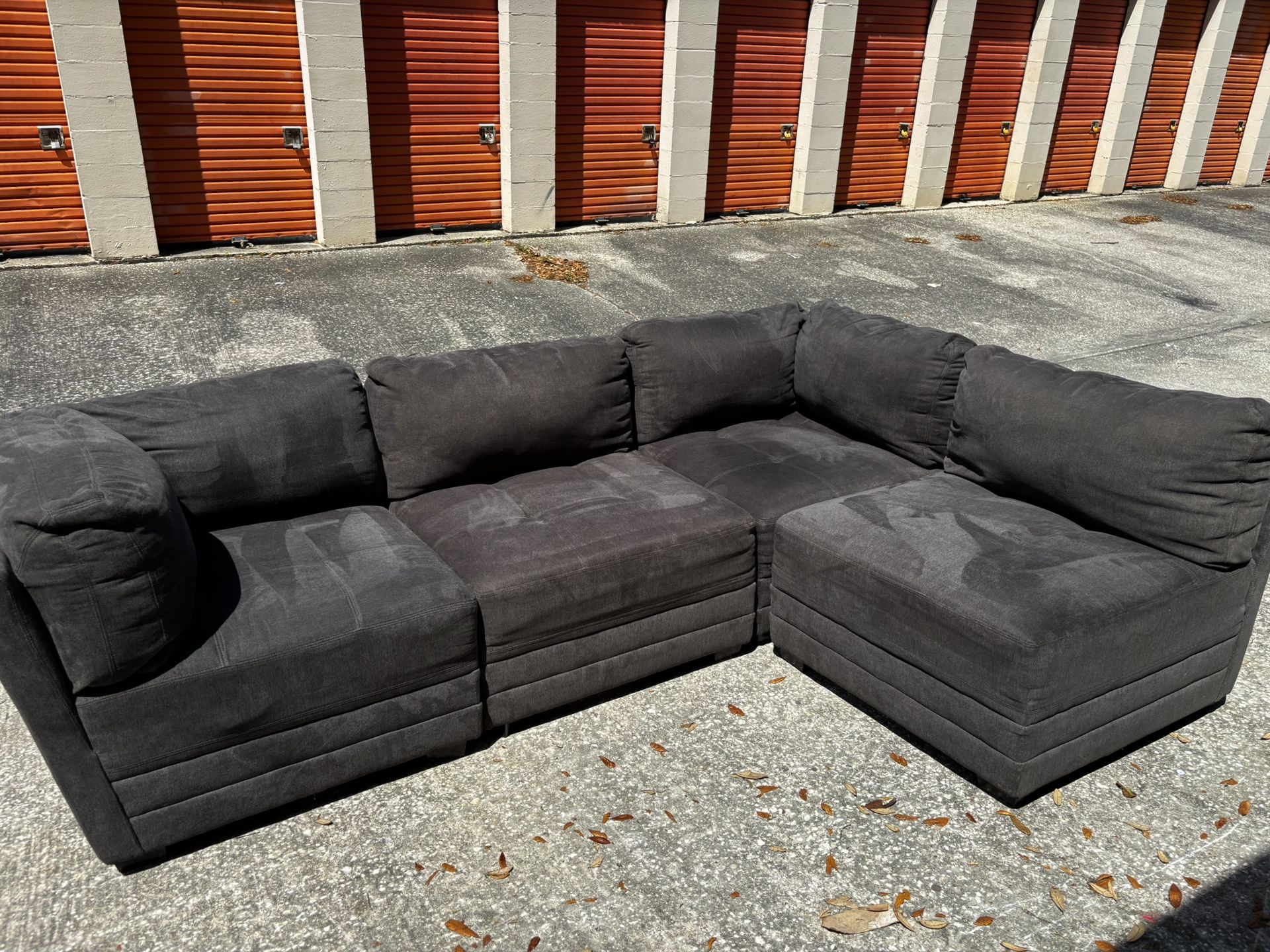 NICE SECTIONAL Couch Ashley Furniture. Delivery Available! No scams and no deposits.