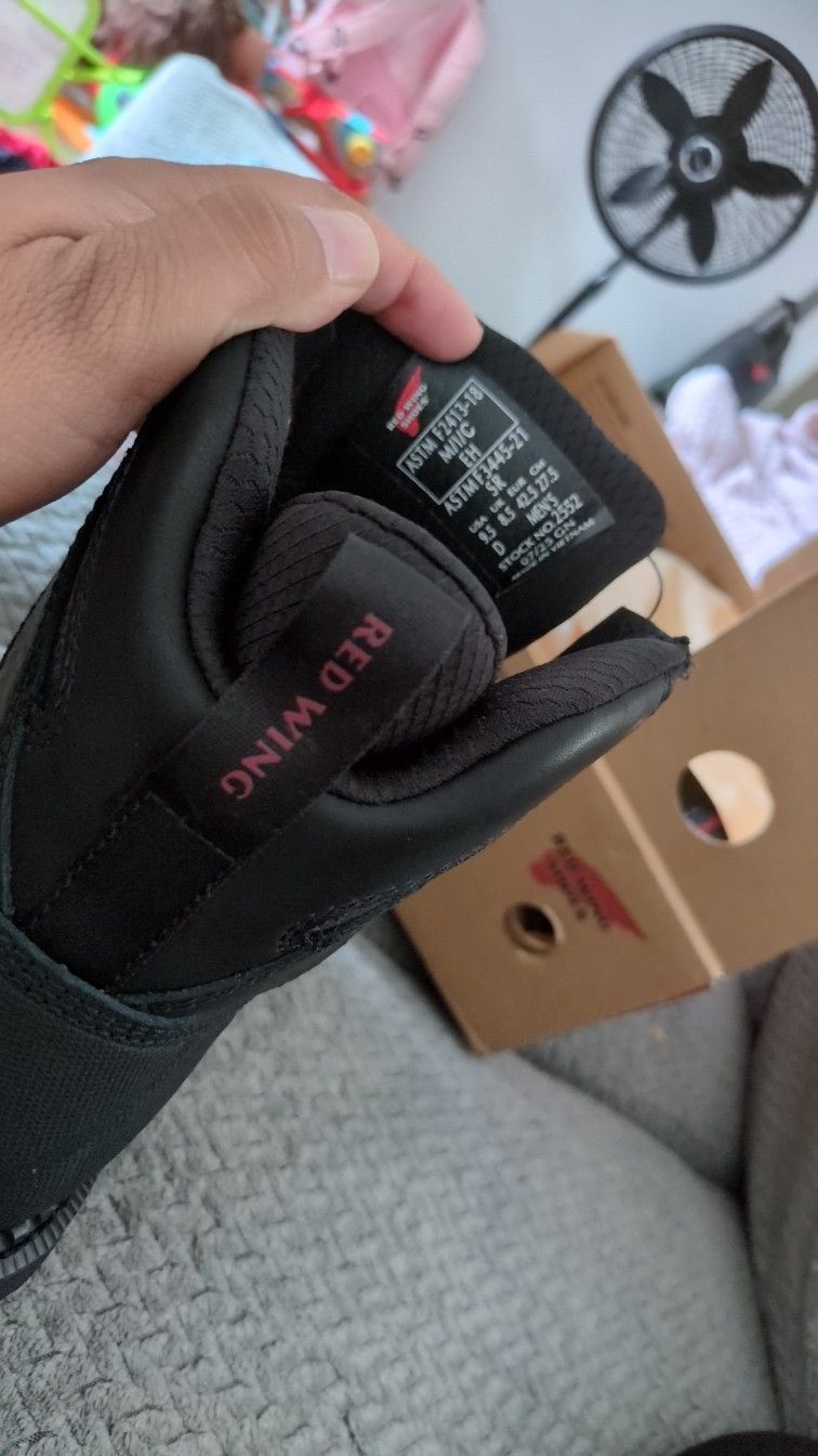 Men 9.5 Steel Toe Boots