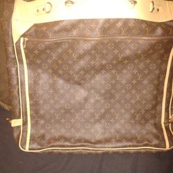 Louis Vuitton Travel Garment Bag for Sale in Cleveland, OH - OfferUp
