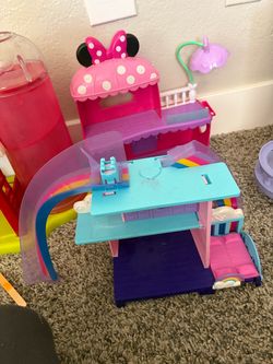 Minnie Mouse house