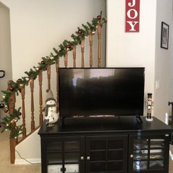 LG 43” LED TV – Excellent Condition – 43LM5700PUA – $100