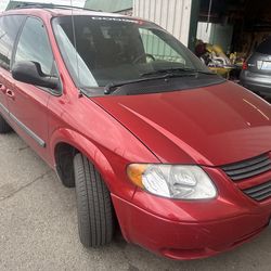 2005 Dodge Caravan