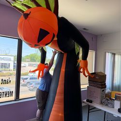 12 foot tall or bigger Halloween Inflatable Pumpkin Man