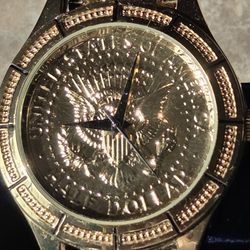 Vintage United States Half Dollar Gold Tone Conmmemoratine Watch 