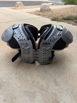 Schutt Air Flex Adult Medium Football Shoulder Pads