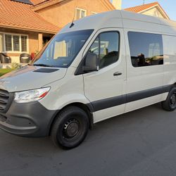 2021 Mercedes-Benz Sprinter 2500 ( Price Reduced)