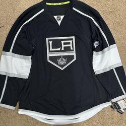 Authentic Los Angeles Kings Hockey Jersey Size 50 Color Black