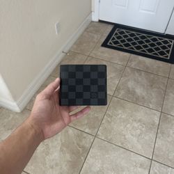 LV dont have black have brown grid only