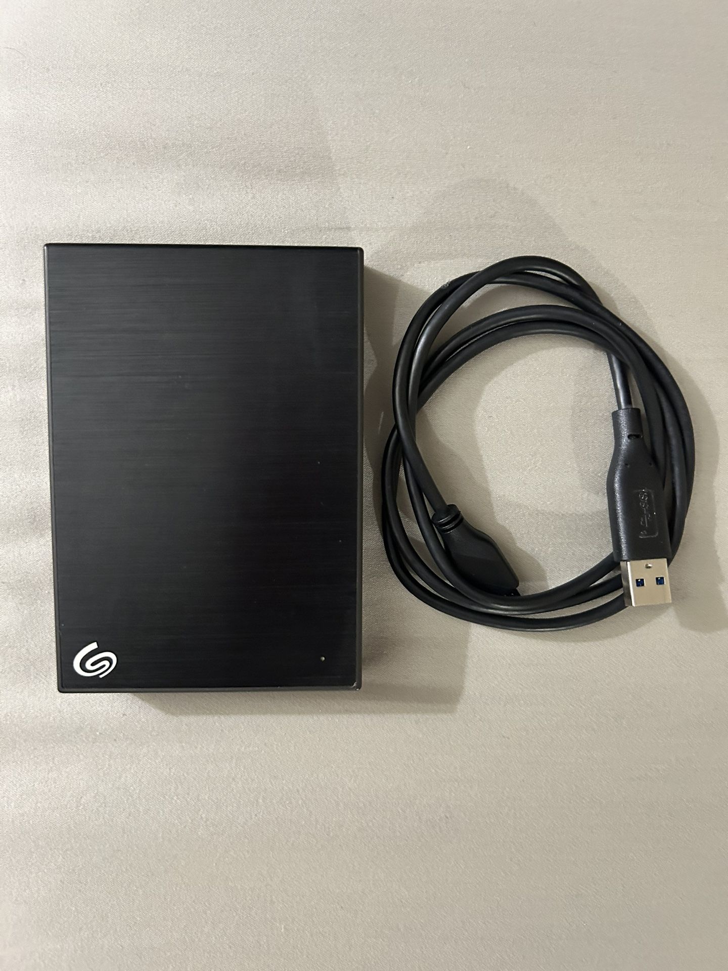 SEAGATE PORTABLE EXTERNAL HARD DRIVE 1TB