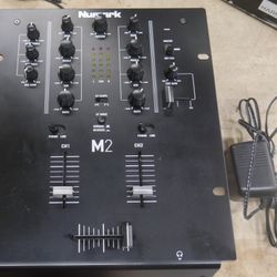 NUMARK M2 SMALL DJ MIXER PRE OWNED 888686-1 